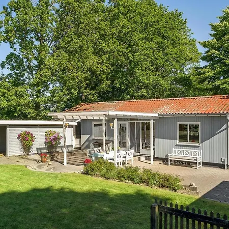 3 Bedroom Stunning Home In Fur *