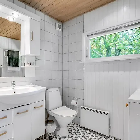 3 Bedroom Stunning Home In Fur Fur