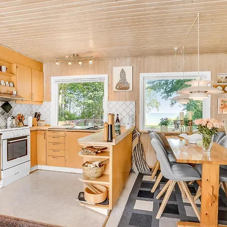 3 Bedroom Stunning Home In Fur *