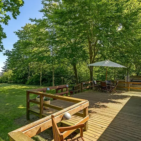 3 Bedroom Stunning Home In Fur